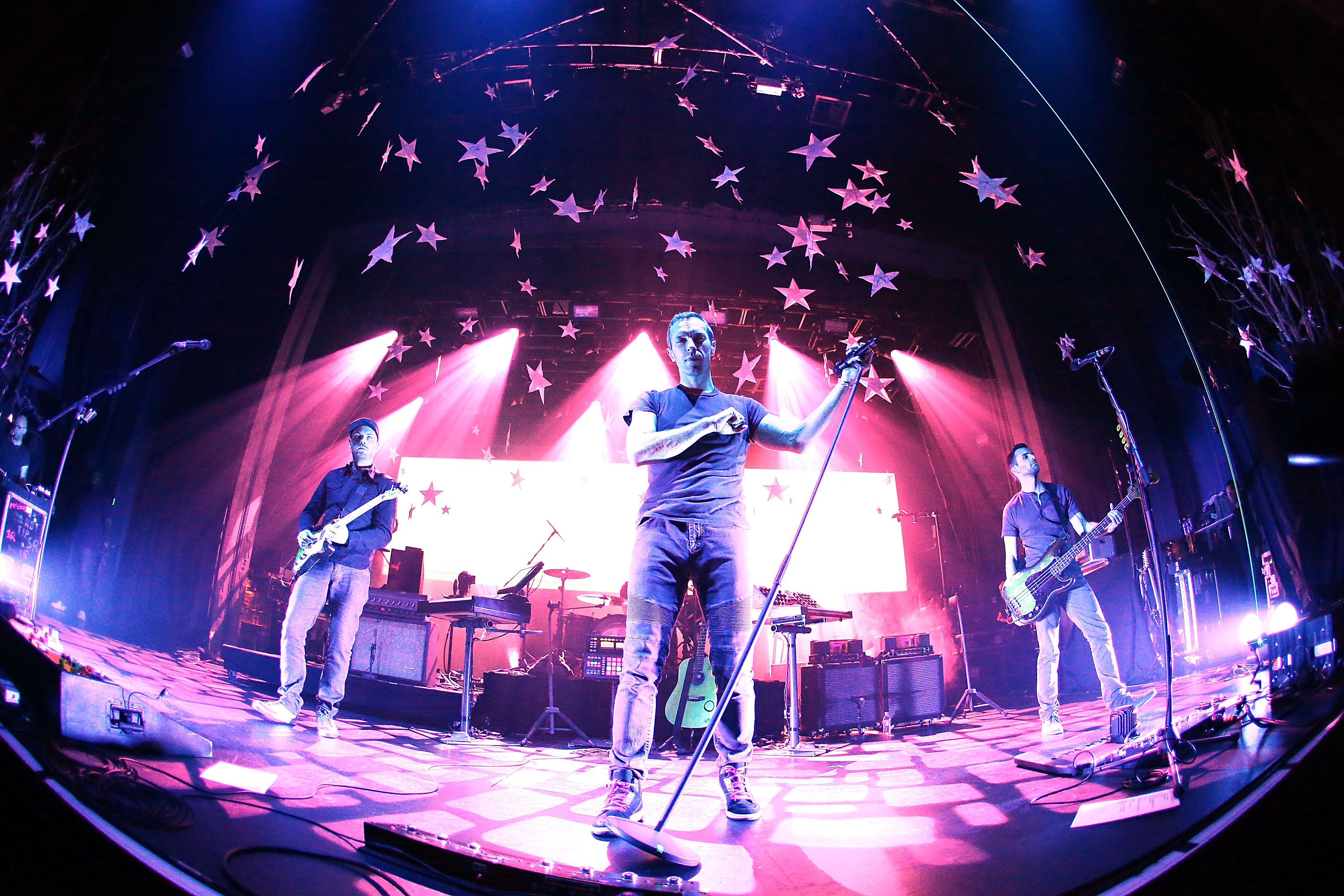 A Head Full Of Dreams Tour Coldplay-performs-in-sydney-on-june-19